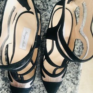 Beauy. Monique Lhuillier Perfect for any occasion